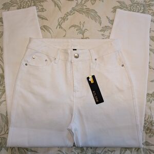 Gilipur Women's White Skinny Jeans NWT